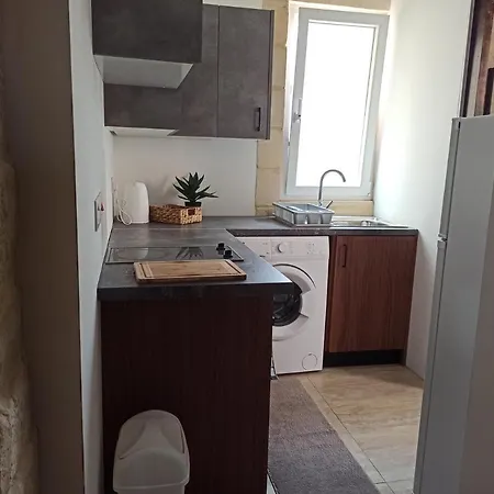 Beautiful 1-bed In Hal Διαμέρισμα Qormi